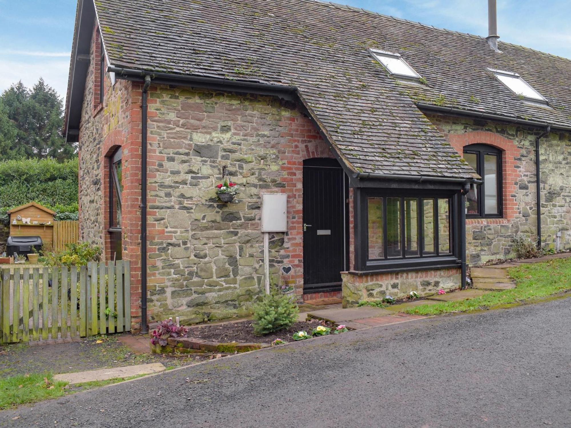 The Boyne Arms Cottage Burwarton Экстерьер фото